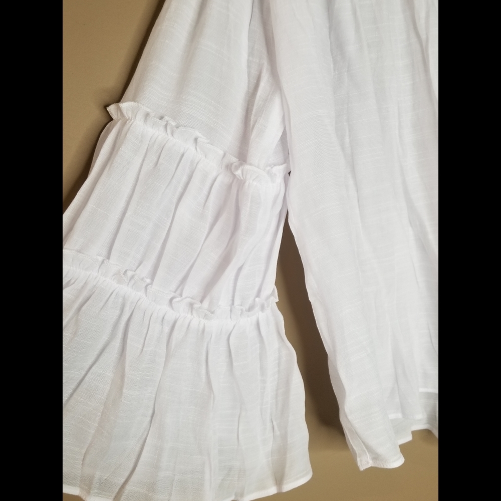 Chic white boho flowy off the shoulder tiered bell sleeve tunic top - Picture 6 of 8